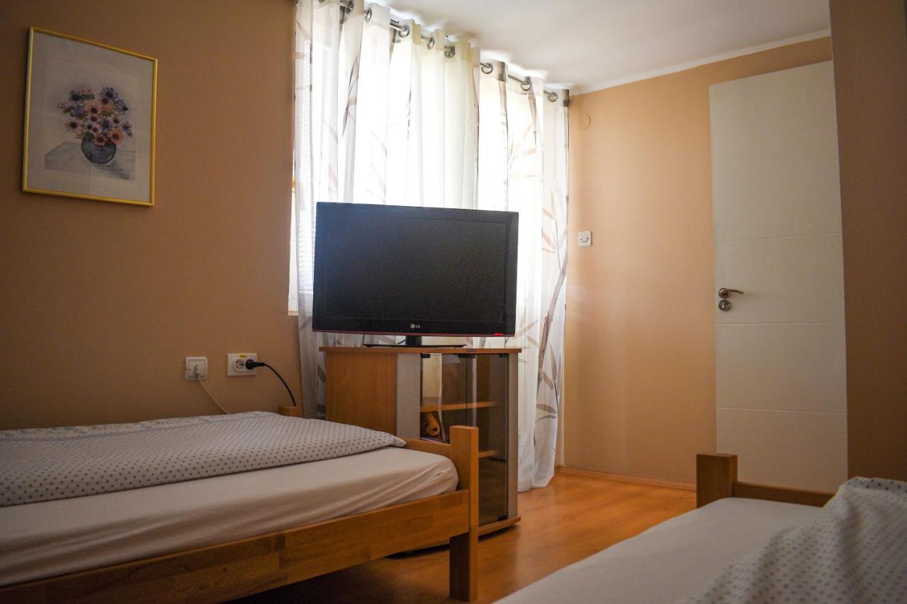 Golden Bis, Subotica Apartment Екстериор снимка